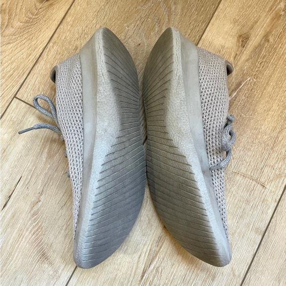 Allbirds Women's Tree Runners, Light Gray | vegan, sustainable - Picture 6 of 7